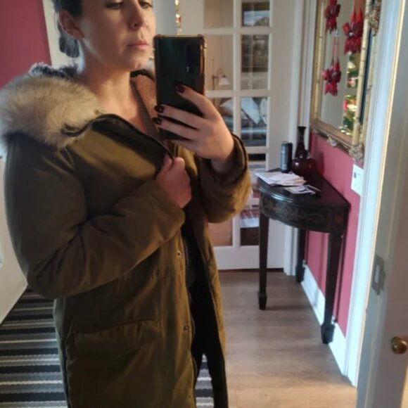 Primark green winter coat with faux fur hood - Picture 10 of 13